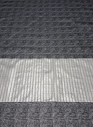 Плательная двусторонняя с люрексом купон (1,2м) (н) черно-белая клетка и полоска - в интернет-магазине тканей Тессутидея арт. 03-4041