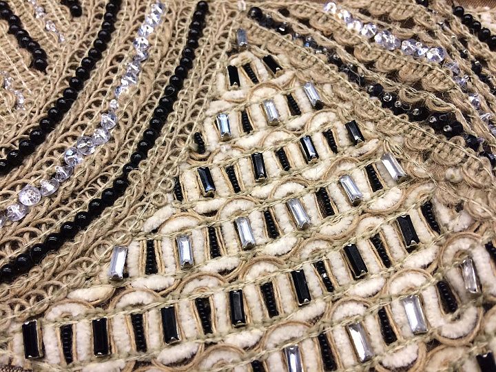 Аппликация на сетке (н) черно-бежевая Blumarine - итальянские ткани Тессутидея арт. F-3292