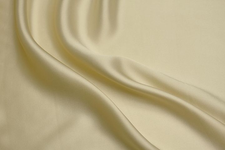 Шелк атлас (о) сливочный - итальянские ткани Тессутидея арт. 10-4385