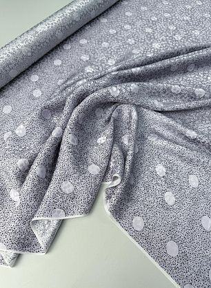 Шелк жаккард (н) мелкий черный и крупный сиреневый горох на светло-сиреневом - в интернет-магазине тканей Тессутидея арт. 10-4679