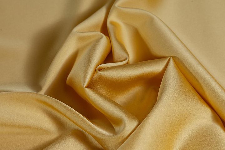 Шелк атлас стрейч (о) желтый - итальянские ткани Тессутидея арт. 10-4118