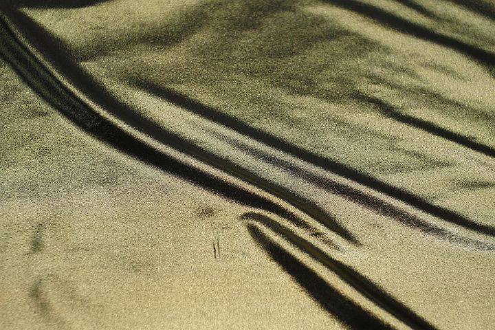 Крепдешин с напылением (о) черно-золотой - итальянские ткани Тессутидея арт. 10-4346