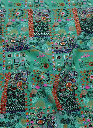 Крепдешин (н) цветочный пэчворк на зеленом - в интернет-магазине тканей Тессутидея арт. 10-4626