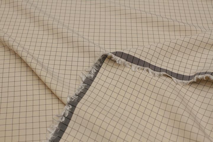 Плательная вискоза (н) серо-молочная клетка - итальянские ткани Тессутидея арт. 04-1631