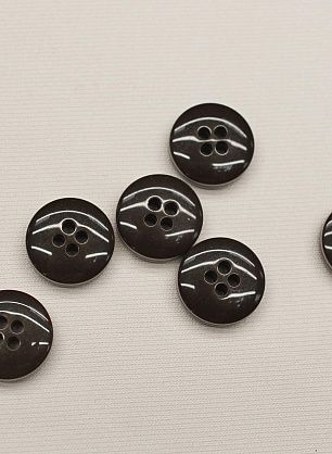 Пуговица пластик 4 прокола d-15мм коричневая с бело-фиолетовым - в интернет-магазине тканей Тессутидея арт. F-6579