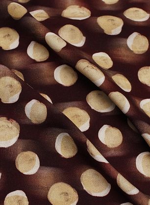 Плательная вискоза (н) бежевый стилизованный горох на бордовом - в интернет-магазине тканей Тессутидея арт. 04-1798