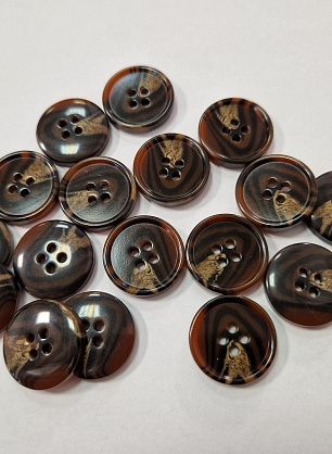Пуговица костюмная пластик 4 прокола d-20мм коричневая с прожилками - в интернет-магазине тканей Тессутидея арт. F-5827