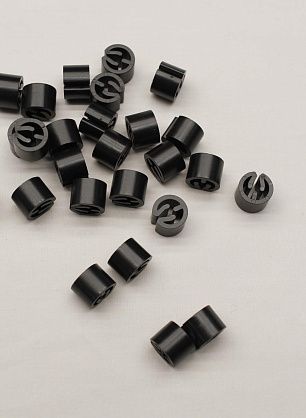 Фиксатор для шнура черный пластик - в интернет-магазине тканей Тессутидея арт. F-6917