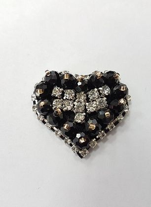 Термоаппликация со стразами черное сердце - в интернет-магазине тканей Тессутидея арт. F-3236