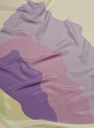 Шелк кади купон (3,7м) (н) желто-сиреневый орнамент на молочном - в интернет-магазине тканей Тессутидея арт. 10-2580