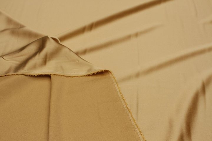 Шелк атлас стрейч (о) мокрый песок - итальянские ткани Тессутидея арт. 10-3316