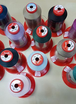 Нитки SERAFIL для отстрочки № 20-30 (о) намотка 600-900м в ассортименте - итальянские ткани Тессутидея F-4839