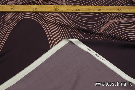Шелк атлас стрейч (н) розовый волнообразный рисунок на темно-фиолетовом - итальянские ткани Тессутидея арт. 10-3734