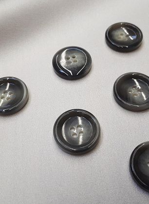 Пуговица пластик 4 прокола d-22мм серая меланж - в интернет-магазине тканей Тессутидея арт. F-3843