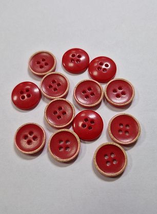 Пуговица костюмная пластик 4 прокола d-15мм красная с молочным ободком - в интернет-магазине тканей Тессутидея арт. F-5980