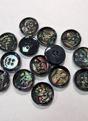Пуговица пластик 4 прокола d-20мм черная с акварельным рисунком - итальянские ткани Тессутидея F-5717
