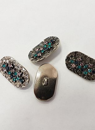 Пуговица на ножке овальная металл, разноцветные стразы Swarovski  - в интернет-магазине тканей Тессутидея арт. F-2165