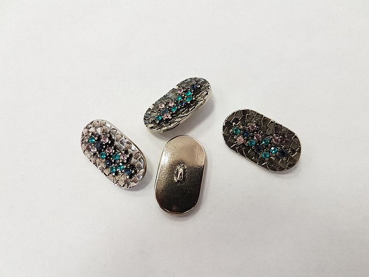 Пуговица на ножке овальная металл, разноцветные стразы Swarovski  - итальянские ткани Тессутидея арт. F-2165