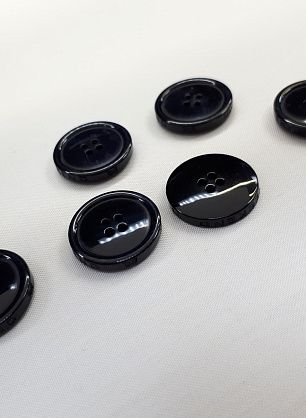 Пуговица пластик 4 прокола d-22мм темно-серая меланж MaxMara - в интернет-магазине тканей Тессутидея арт. F-4191
