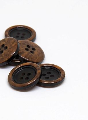 Пуговица пластик 4 прокола d-18мм черно-коричневая - в интернет-магазине тканей Тессутидея арт. F-4665