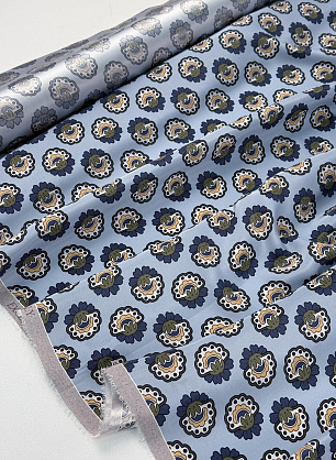 Шелк атлас (н) стилизованный рисунок на голубом - в интернет-магазине тканей Тессутидея арт. 10-5113