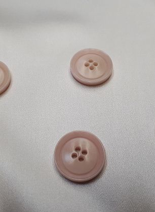 Пуговица пластик 4 прокола d-20мм светло-розовая - итальянские ткани Тессутидея F-3872