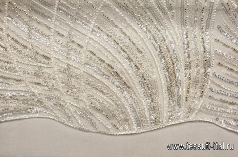 Кружевное полотно расшитое стеклярусом и пайетками (н) бело-серебрянный орамент на молочной сетке - итальянские ткани Тессутидея арт. 03-7053