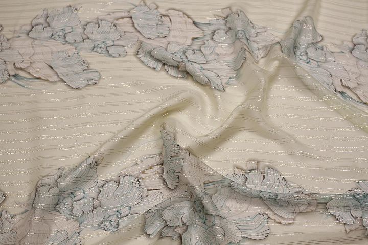 Шифон (н) бирюзовый цветочный рисунок и полоски из люрекса на светло-бежевом - итальянские ткани Тессутидея арт. 10-4619