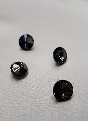 Пуговица металл никель на ножке со серым стразом Swarovski d-10мм  - в интернет-магазине тканей Тессутидея арт. F-3900