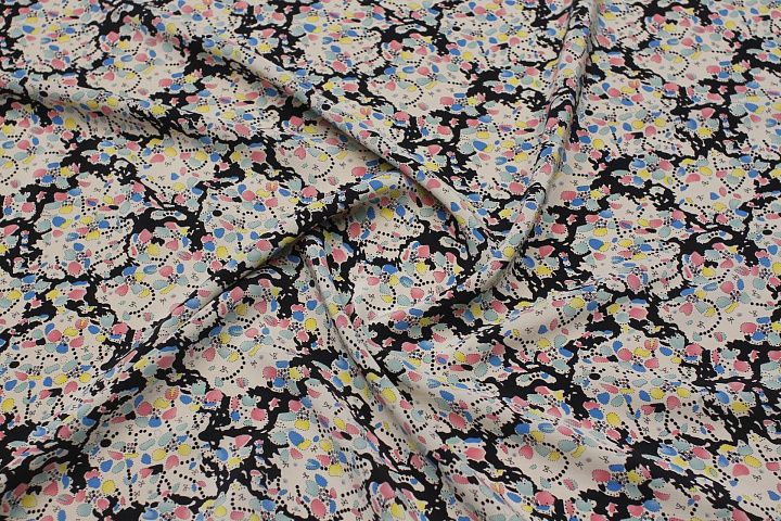 Крепдешин (н) желто-розово-голубой абстрактный рисунок на черно-белом - итальянские ткани Тессутидея арт. 10-4140